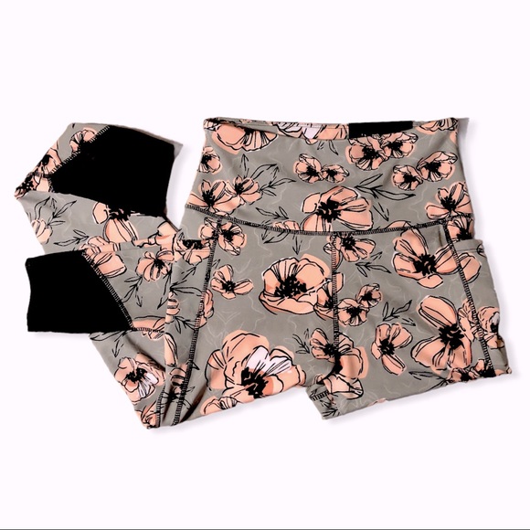 KAY UNGER Pink & Gray Floral Athletic Leggings 7/8 Length, Pockets & Ankle Mesh - Picture 5 of 16